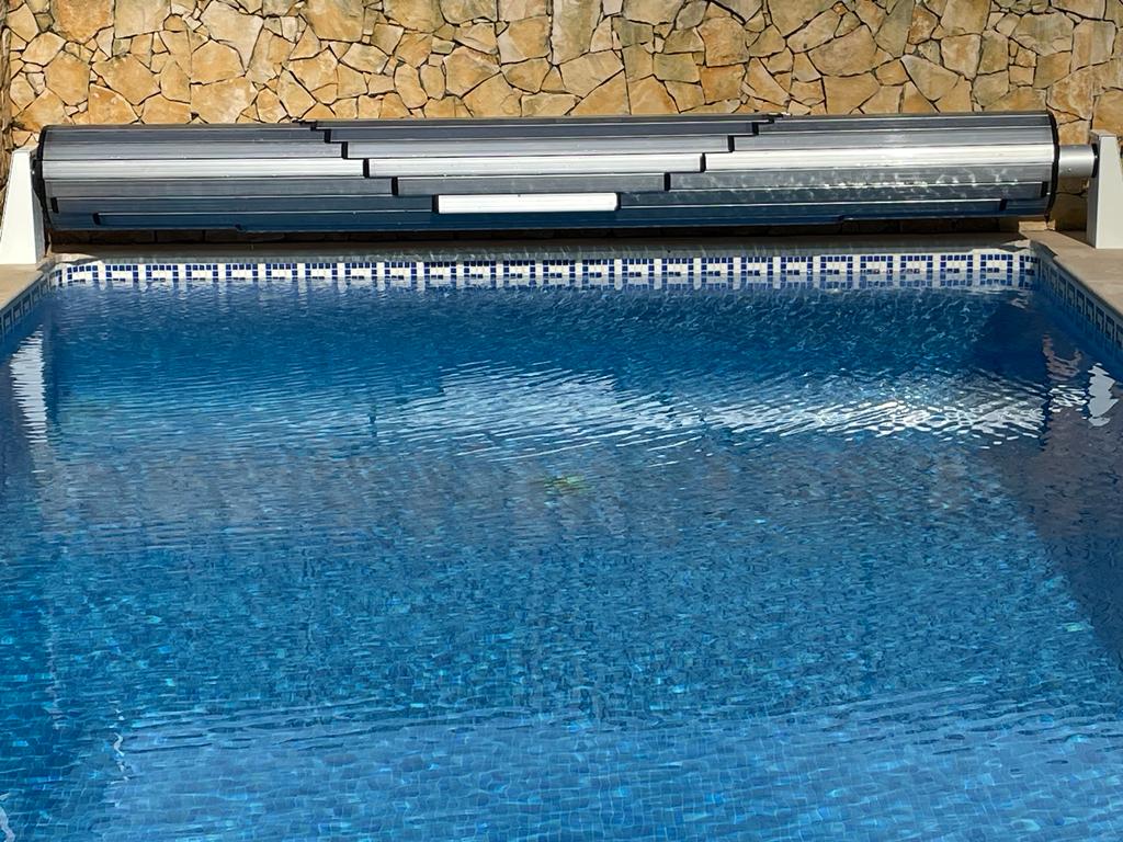 Are Automatic Pool Covers Worth the Price?