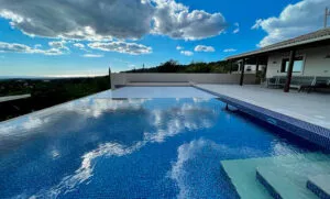 Submerged-Automatic-Pool-Cover-Roll-Energy-1